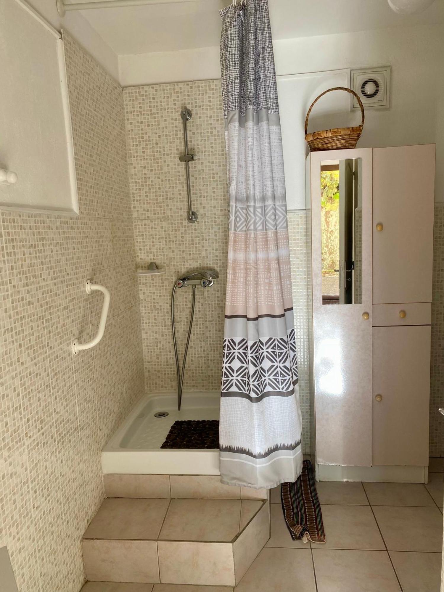 Le Micocoulier Apartment Ла Кро Екстериор снимка